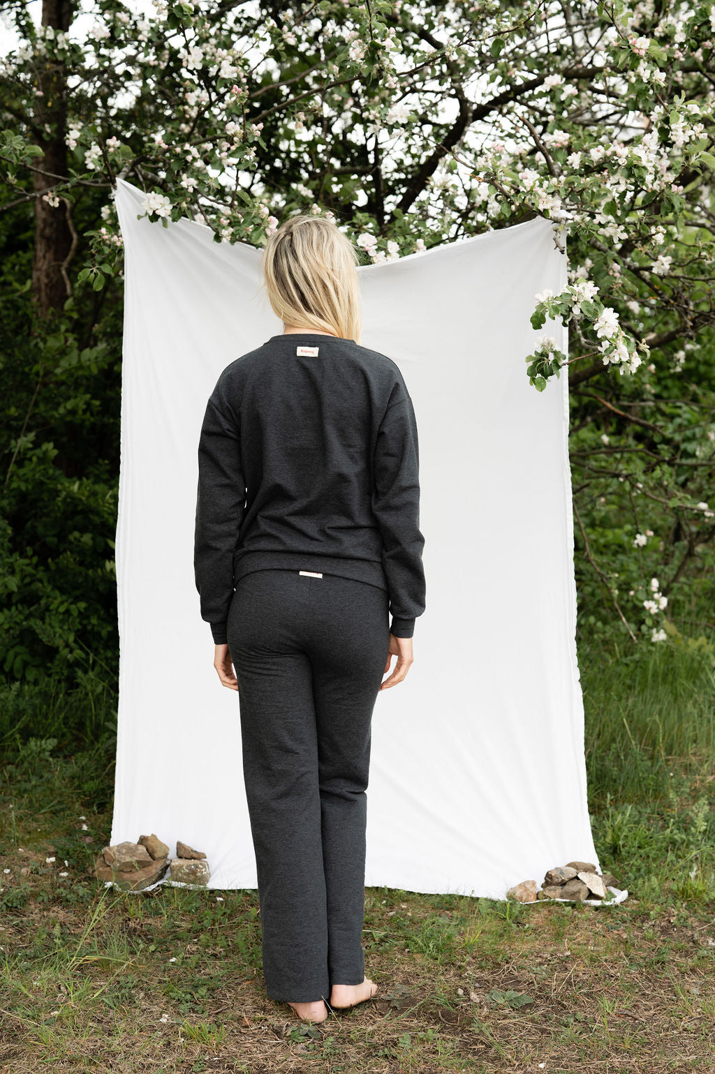Emma Crewneck COAL