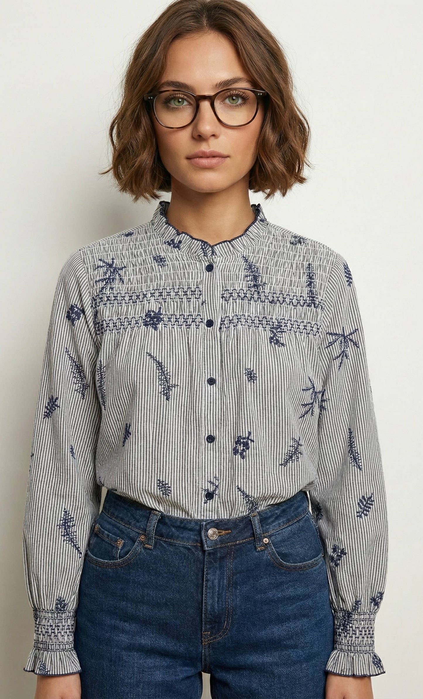Dauphine Shirt embroidery