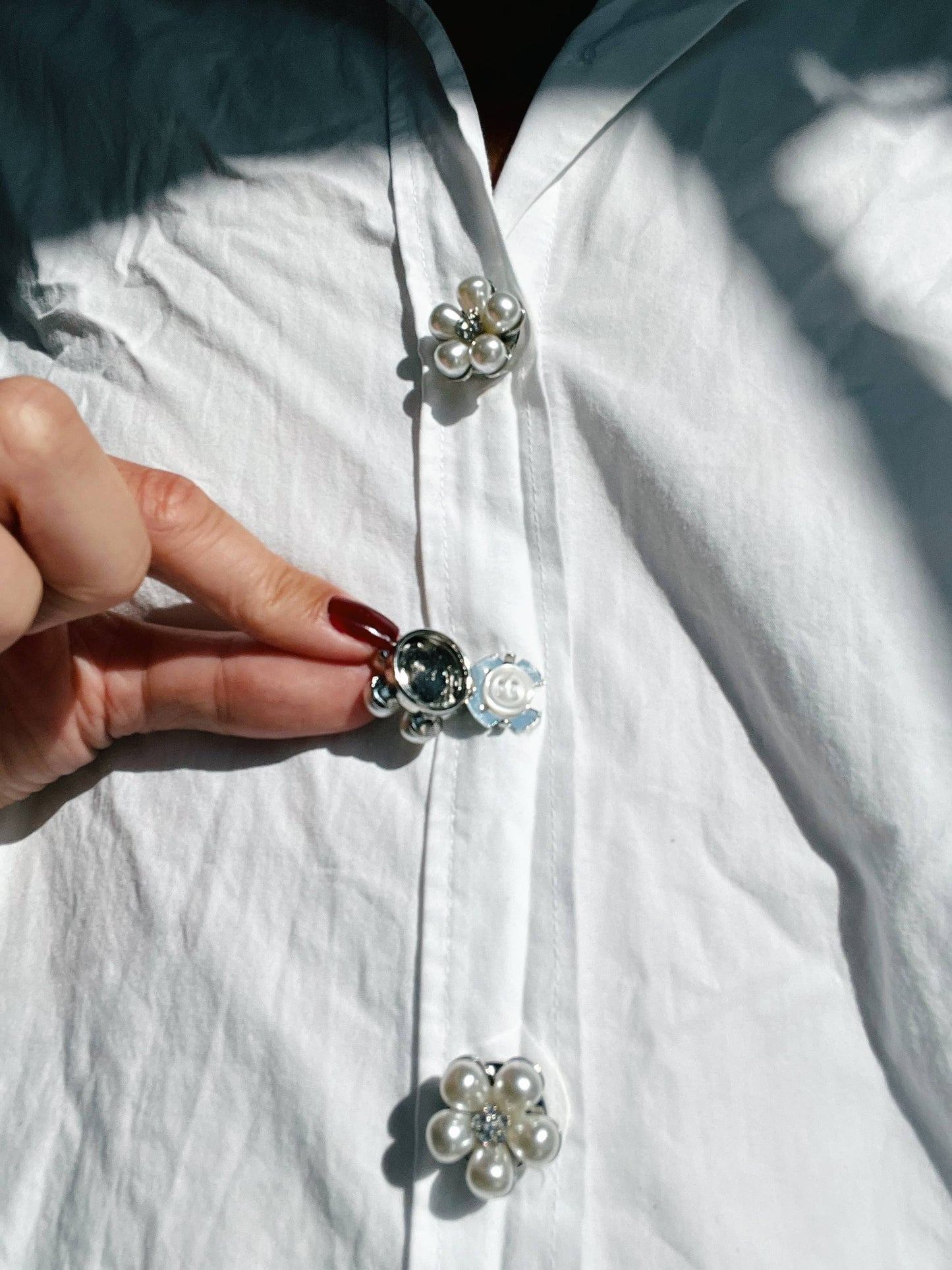 Rosi – Pearl Flower Button Charm Silver (6 pcs)