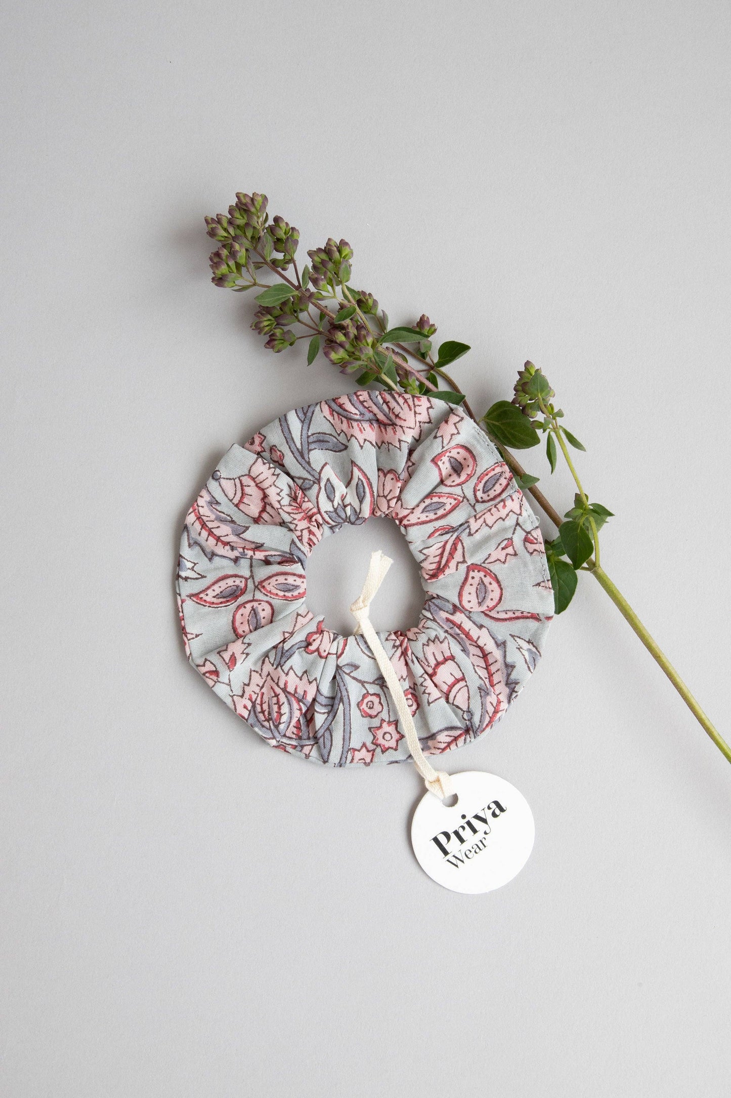 Vintage blu hair scrunchie