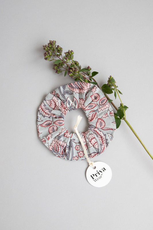 Vintage blu hair scrunchie