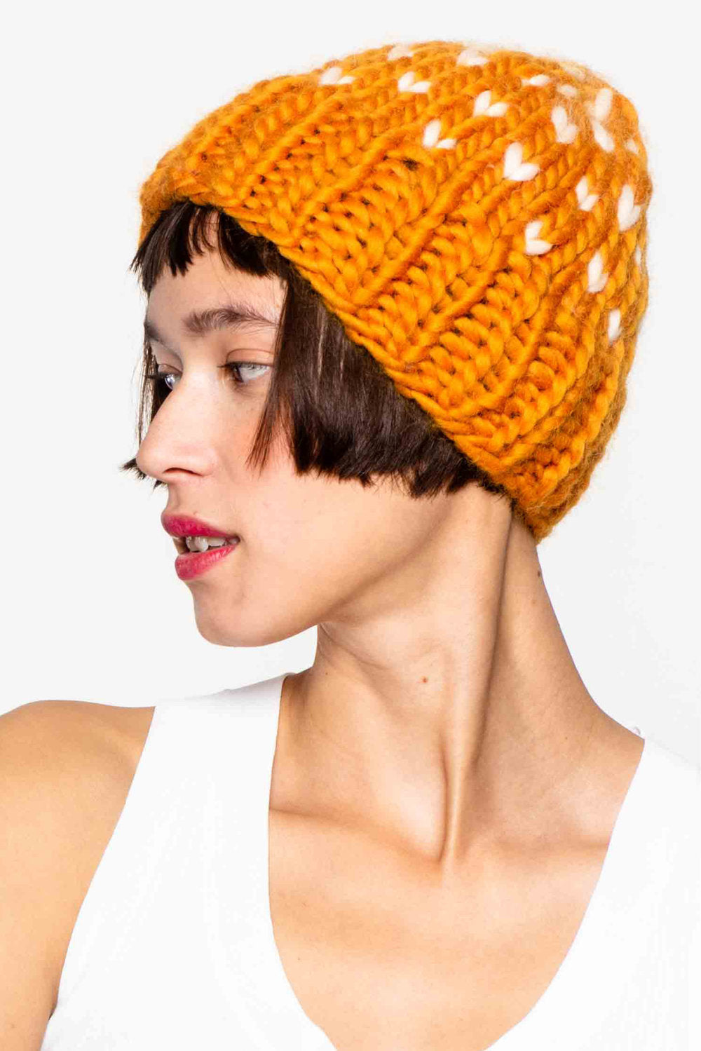 Hand knitted hat in 100% wool